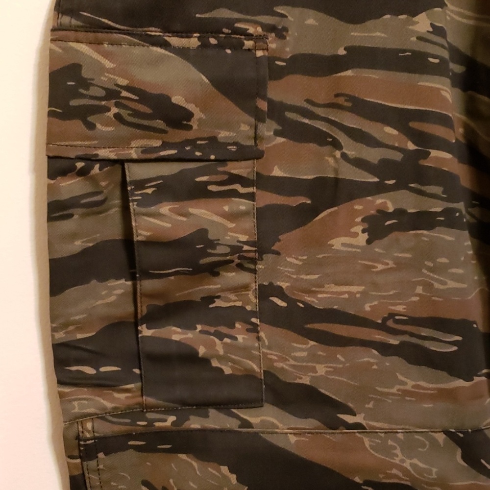 Pants - Picture 2 of 5